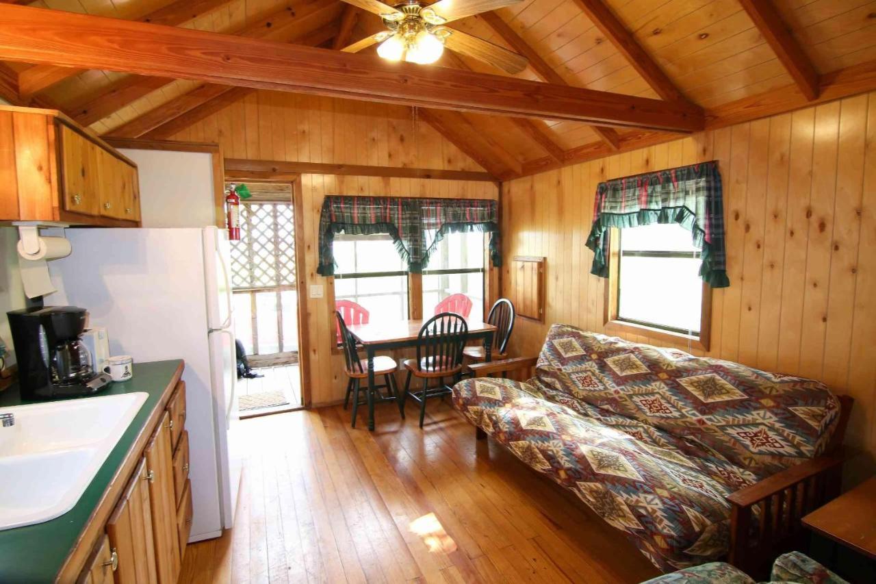 Lakefront Cedar Cabin - 6 Mead ภายนอก รูปภาพ